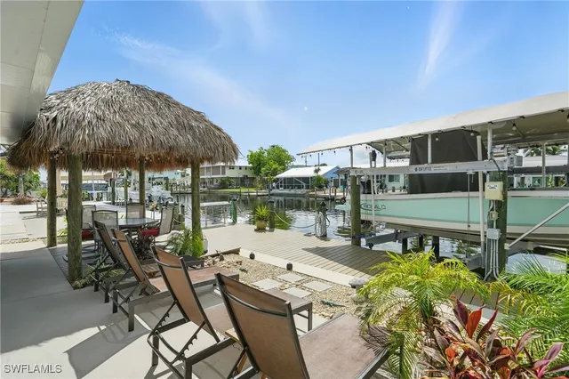 $725,000 | 2749 Bruce Street, Matlacha, FL 33993