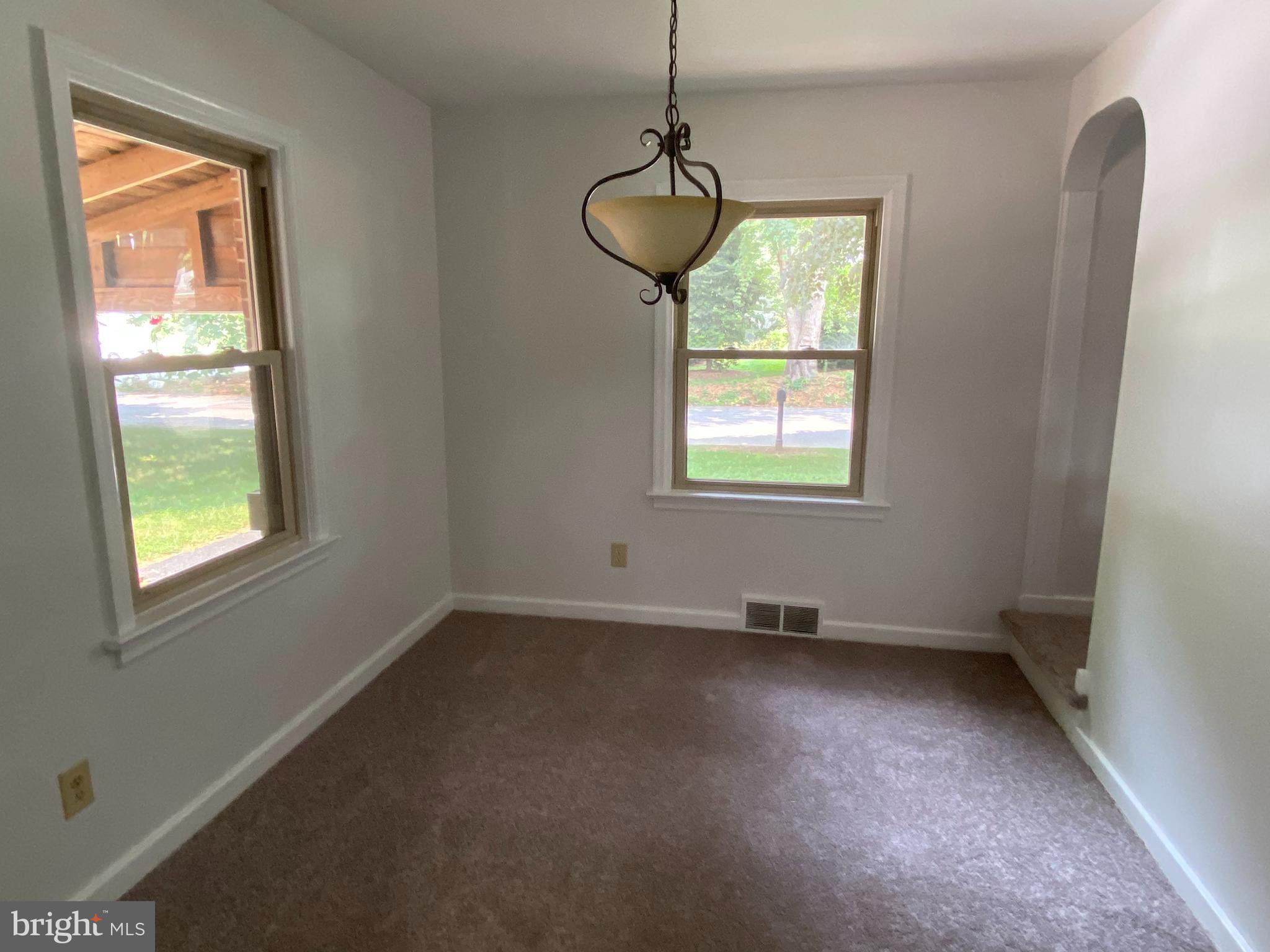 302 Pinehurst Road York, PA 17402 - Photo 6 of 9 Gallery Image 6