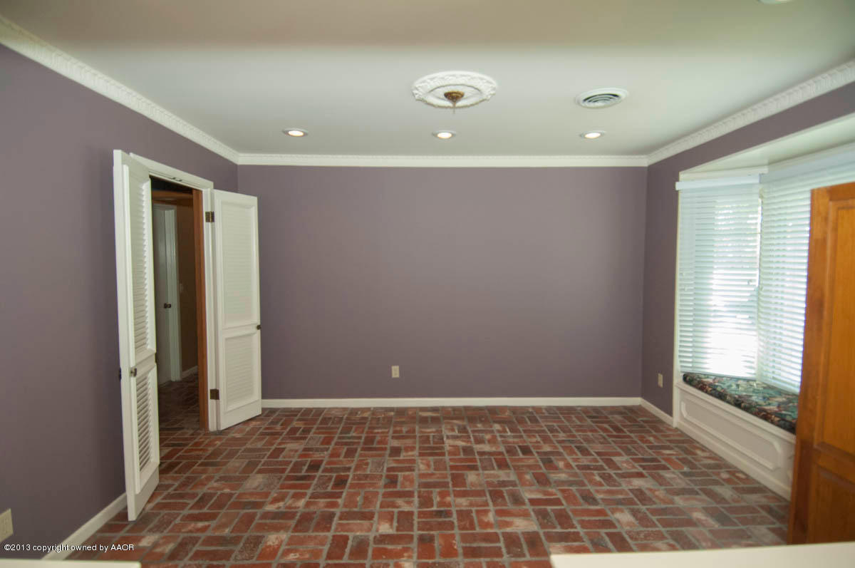 6206 Calumet Road Amarillo, TX 79106 - Photo 17 of 47 a view of an empty room
