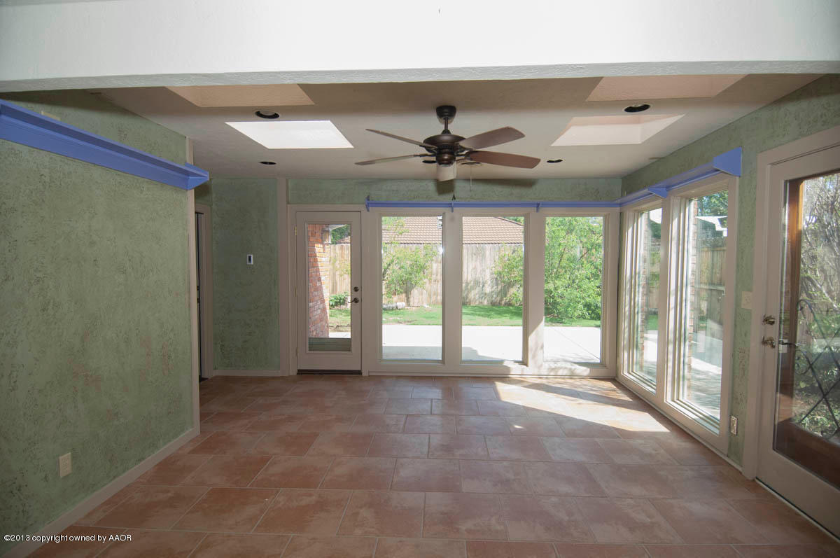 6206 Calumet Road Amarillo, TX 79106 - Photo 41 of 47 a view of an empty room with a balcony