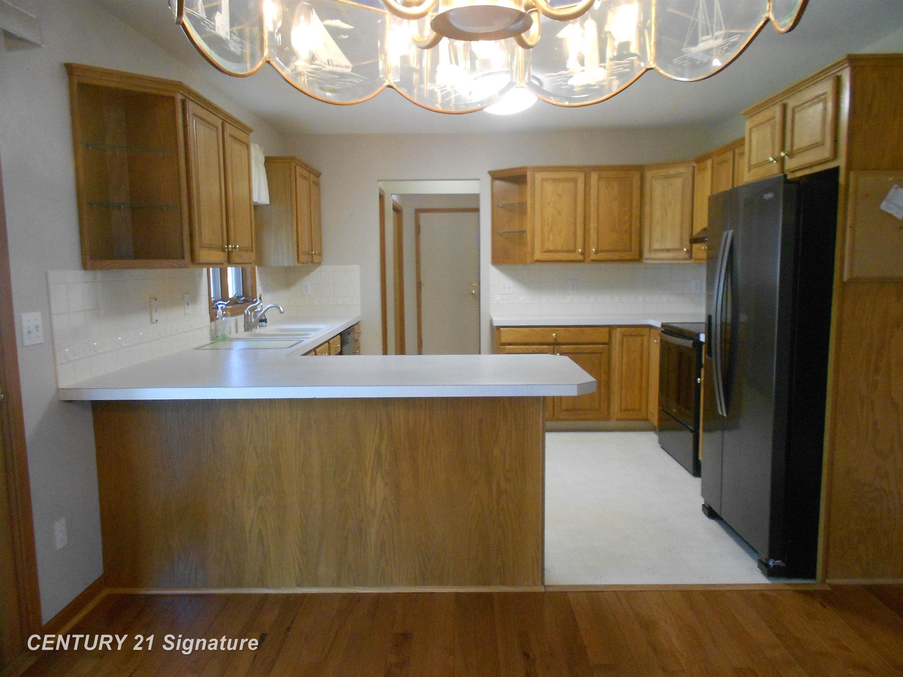 4325 Lone Road Freeland, MI 48623 - Photo 6 of 36