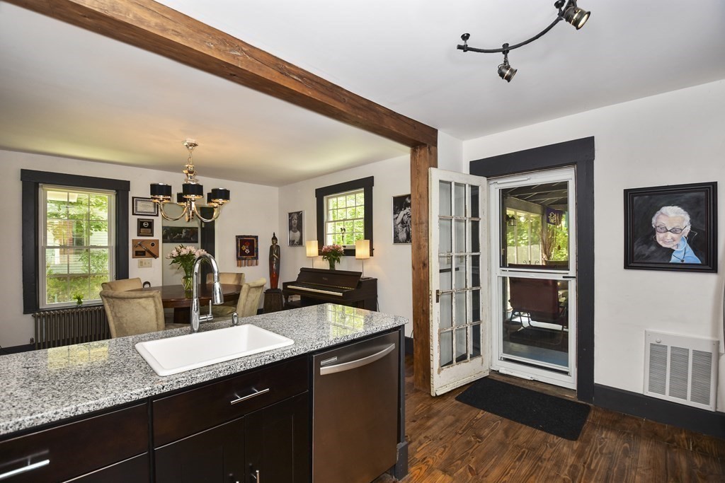 272 Park Street Gardner, MA 01440 - Photo 13 of 31 Gallery Image 13
