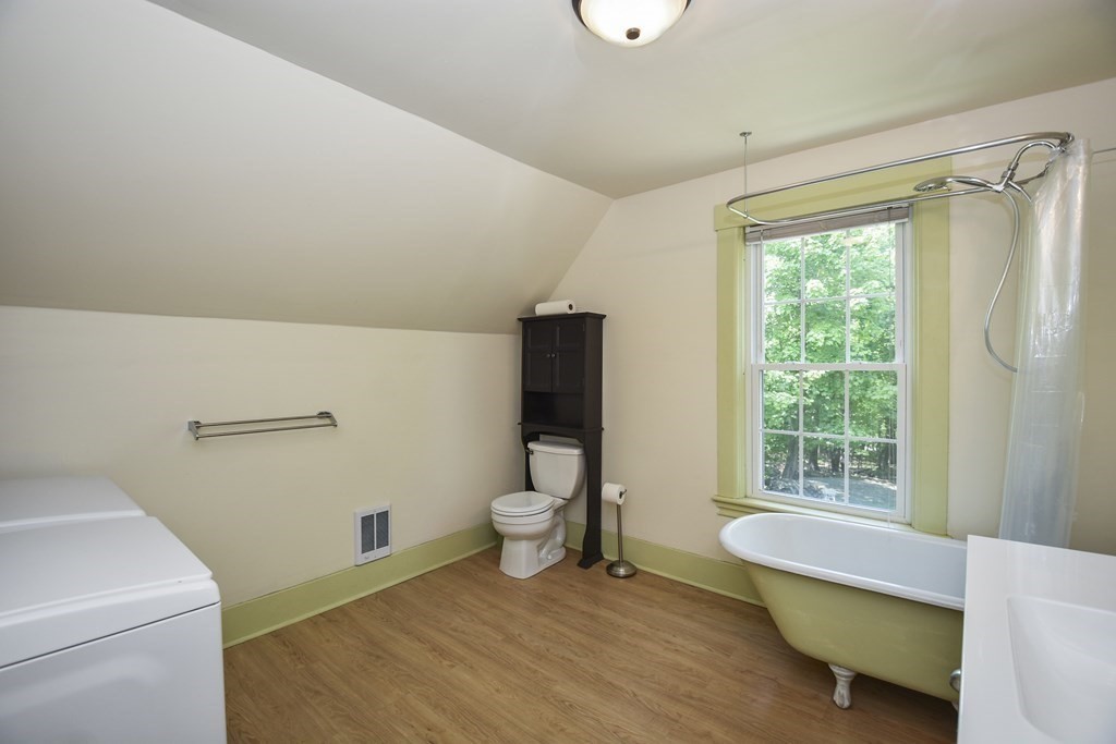 272 Park Street Gardner, MA 01440 - Photo 25 of 31 Gallery Image 25