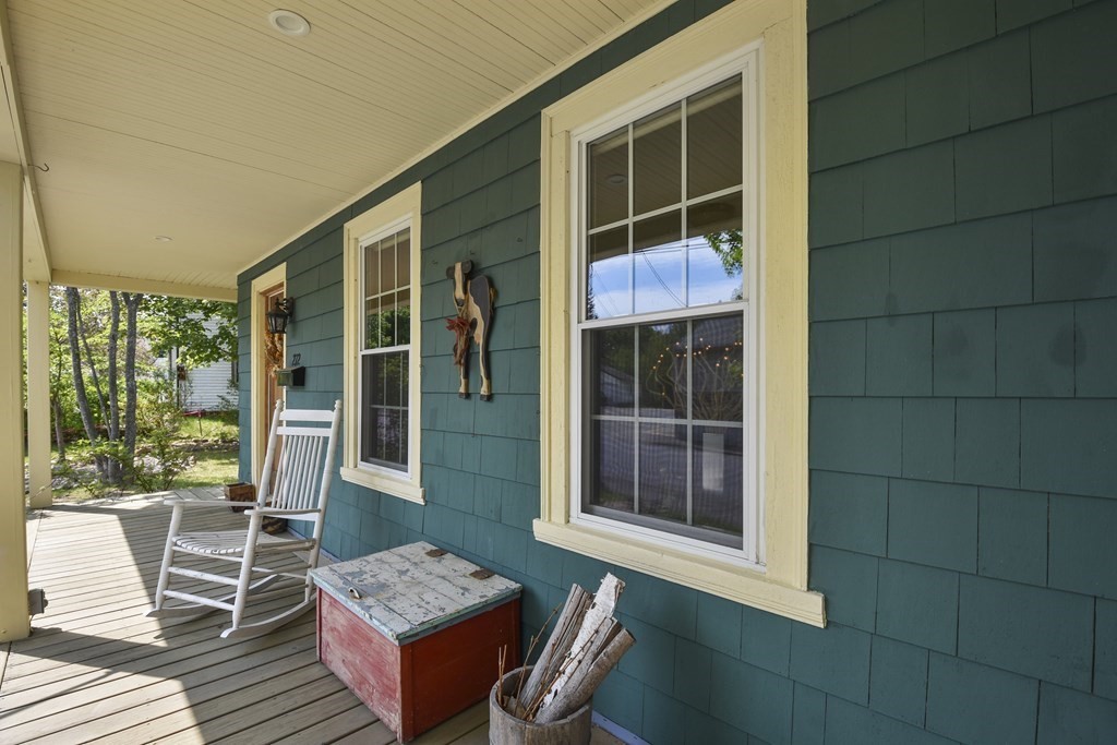 272 Park Street Gardner, MA 01440 - Photo 3 of 31 Gallery Image 3