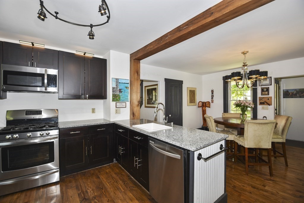 272 Park Street Gardner, MA 01440 - Photo 9 of 31 Gallery Image 9