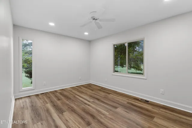 $499,900 | 3320 Hazelwood Court, Baneberry, TN 37890