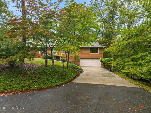 $499,900 | 3320 Hazelwood Court, Baneberry, TN 37890