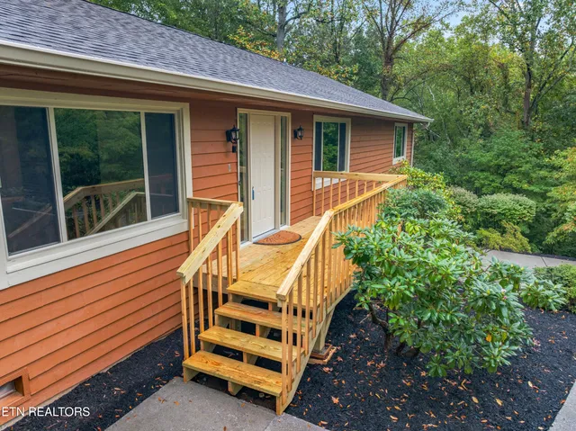 $499,900 | 3320 Hazelwood Court, Baneberry, TN 37890