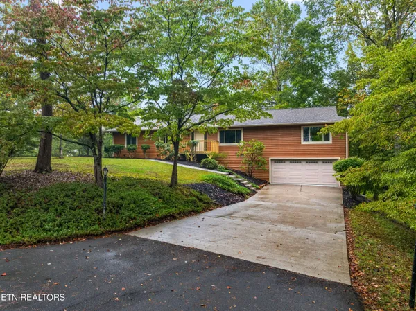 $494,900 | 3320 Hazelwood Court, Baneberry, TN 37890