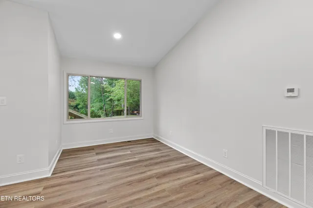 $499,900 | 3320 Hazelwood Court, Baneberry, TN 37890