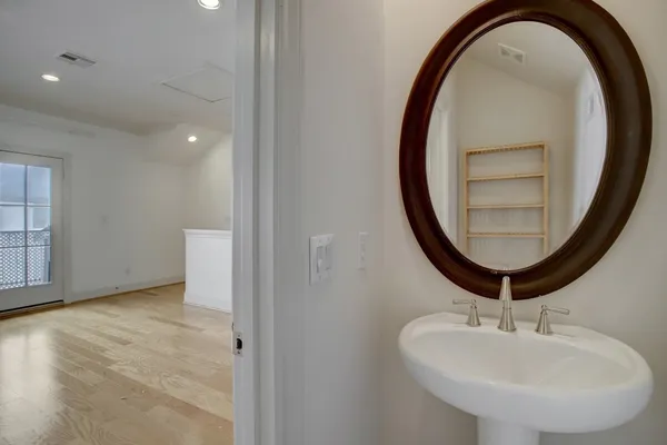 $3,900 | 1415 Oakdale Street, Houston, TX 77004