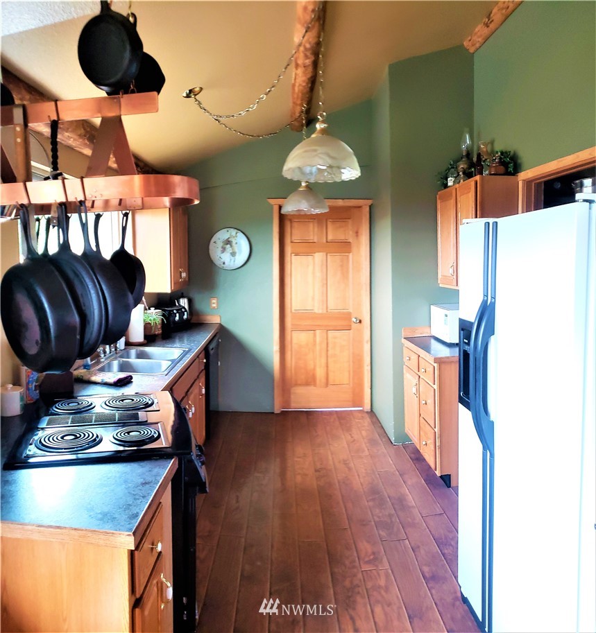 179 Fletcher Road Oroville, WA 98844 - Photo 9 of 25 Gallery Image 9