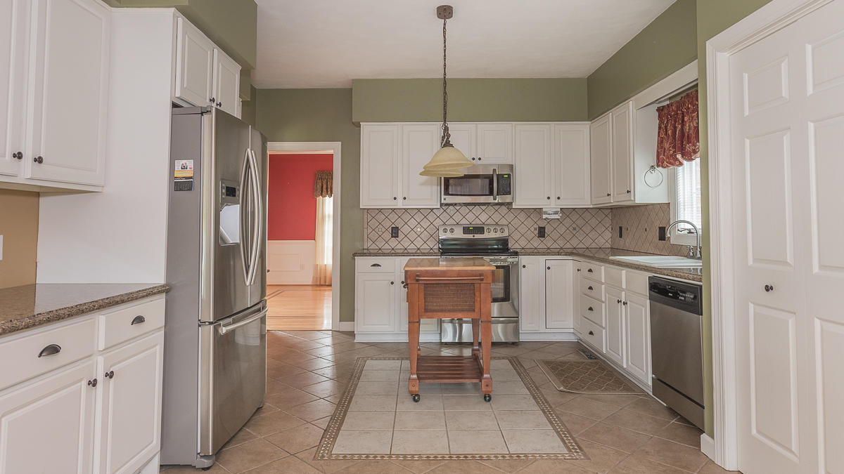 310 Stonehaven Lane Blue Ridge, VA 24064 - Photo 9 of 56 00009