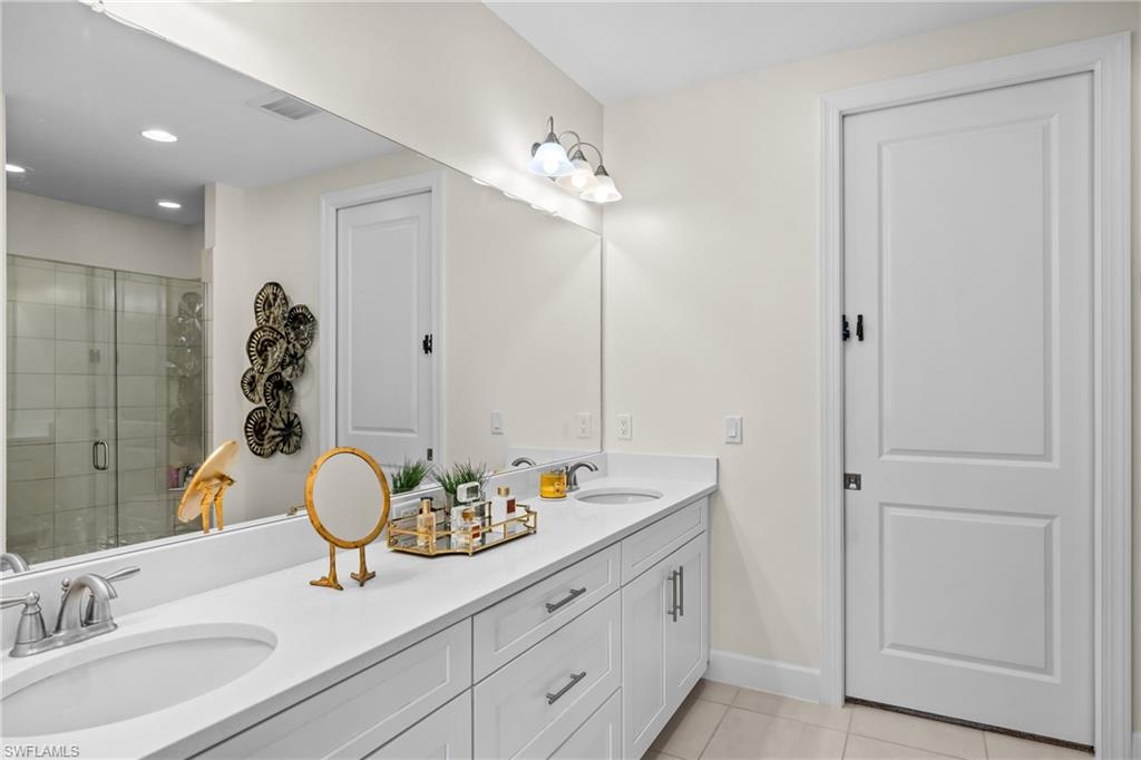 9642 Montelanico Loop, Unit 103 Naples, FL 34119 - Photo 17 of 44