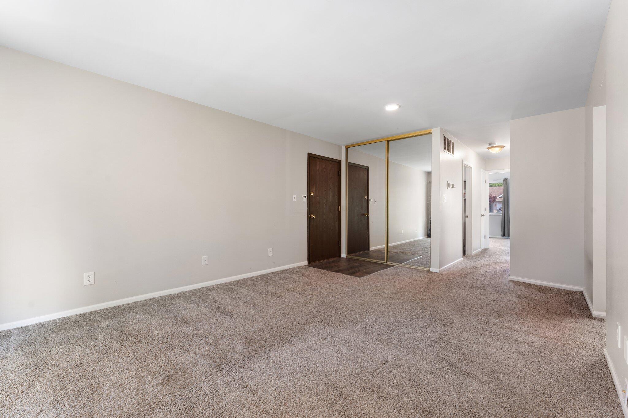 2121 Tupelo Lane Chesterton, IN 46304 - Photo 5 of 20 2048x1365