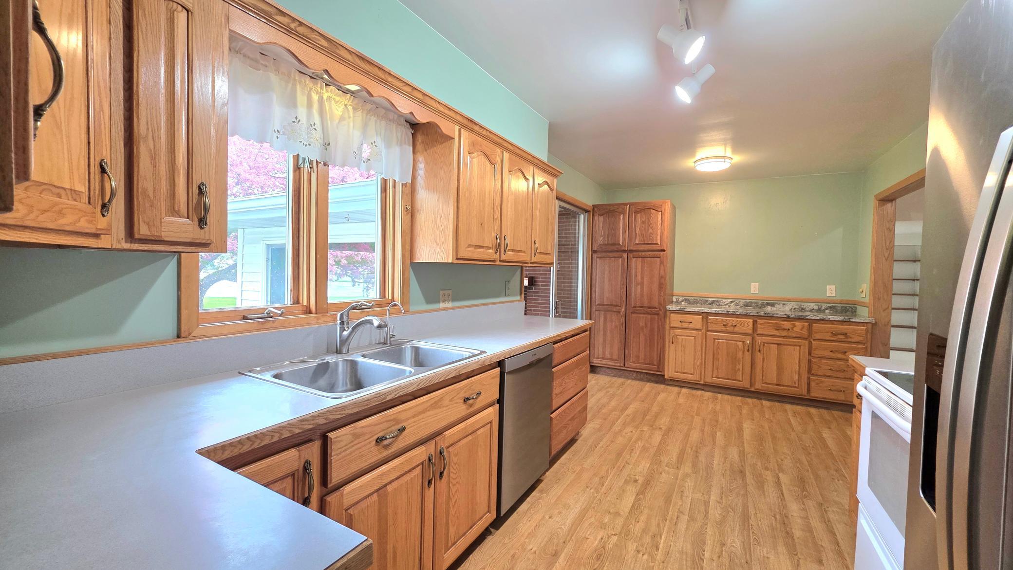 420 James Street Detroit Lakes, MN 56501 - Photo 6 of 24