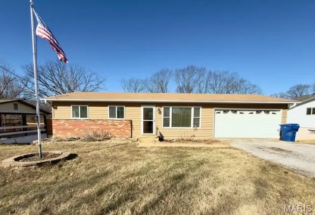 $215,000 | 3425 Henry Drive, Imperial, MO 63052