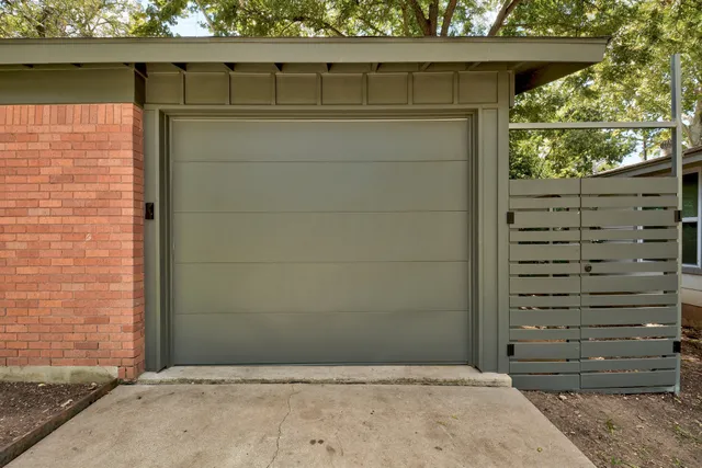 $3,200 | 1809 Forestglade Drive, Austin, TX 78745