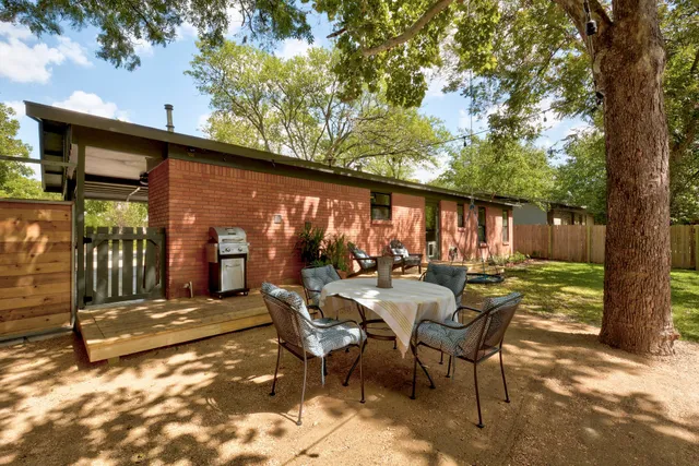 $3,200 | 1809 Forestglade Drive, Austin, TX 78745