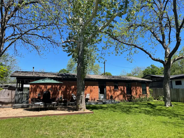 $3,200 | 1809 Forestglade Drive, Austin, TX 78745