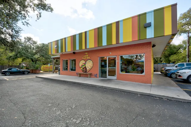 $3,200 | 1809 Forestglade Drive, Austin, TX 78745