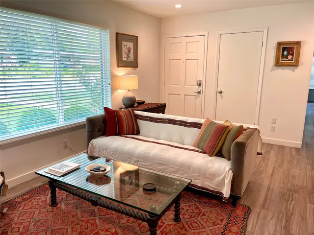 $3,200 | 1809 Forestglade Drive, Austin, TX 78745