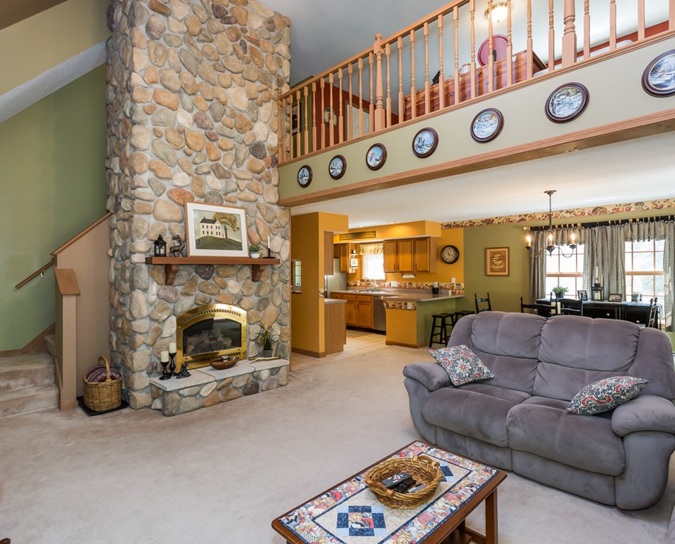2 Lagoon Road Ware, MA 01082 - Photo 12 of 30 Gallery Image 12