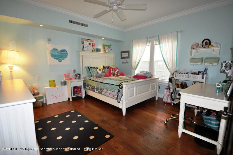 272 Cordova Road West Palm Beach, FL 33401 - Photo 10 of 15 a bedroom with a bed and a window