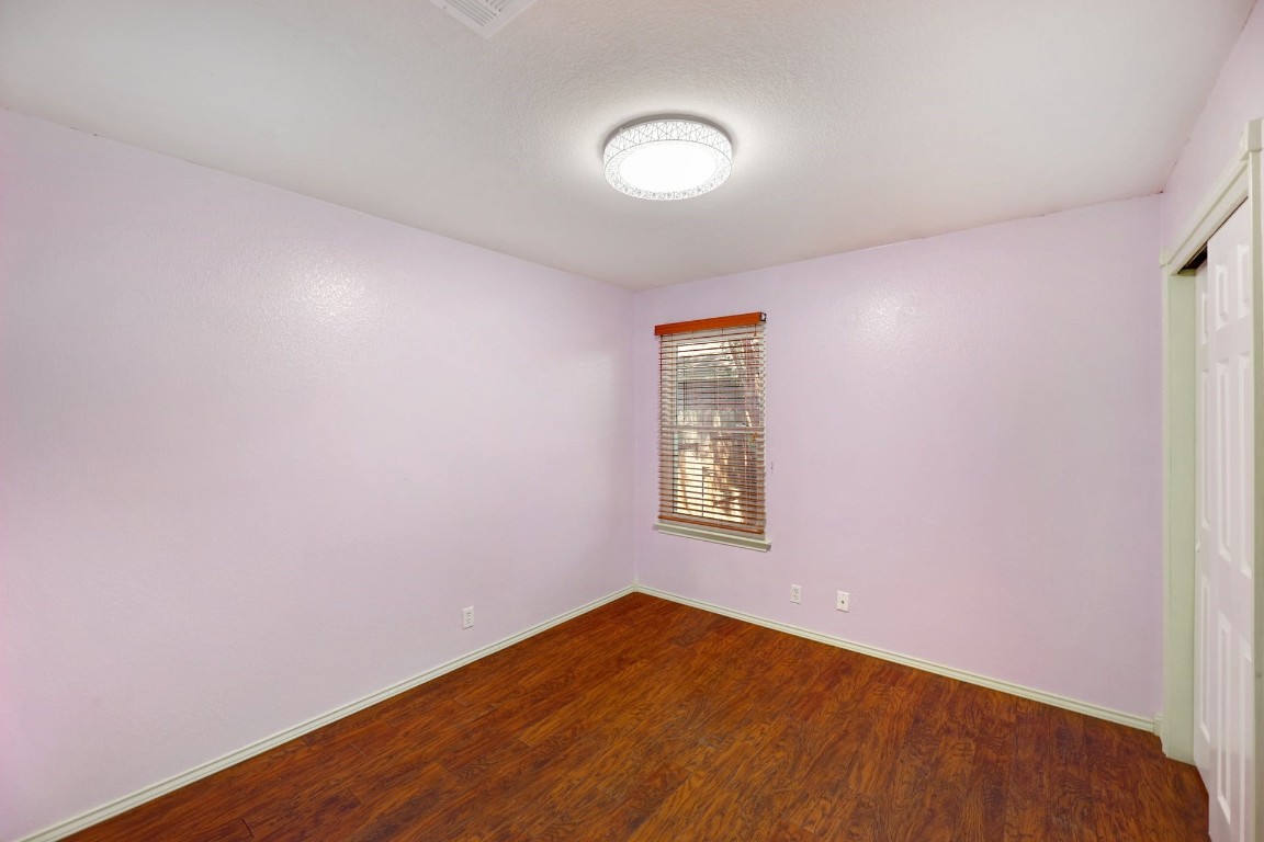301 Nicole Way Bastrop, TX 78602 - Photo 18 of 23 an empty room with a window