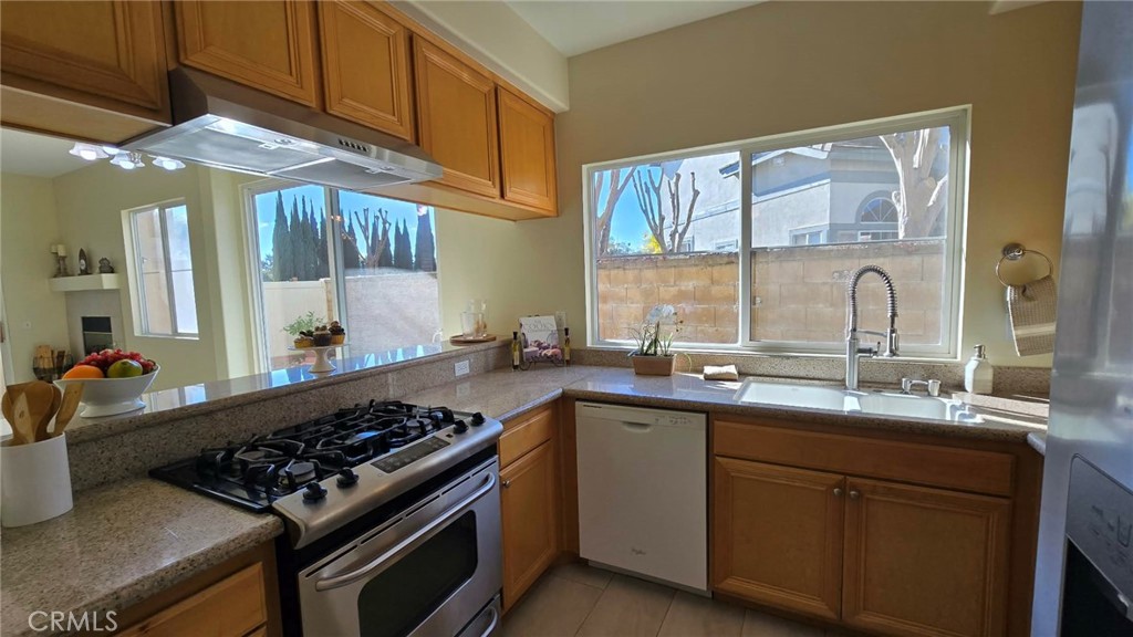 7598 Rio Del Sol Place Rancho Cucamonga, CA 91730 - Photo 11 of 33 Kitchen