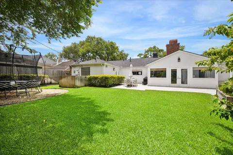 $1,295,000 | 2011 Briarmead Drive, Houston, TX 77057