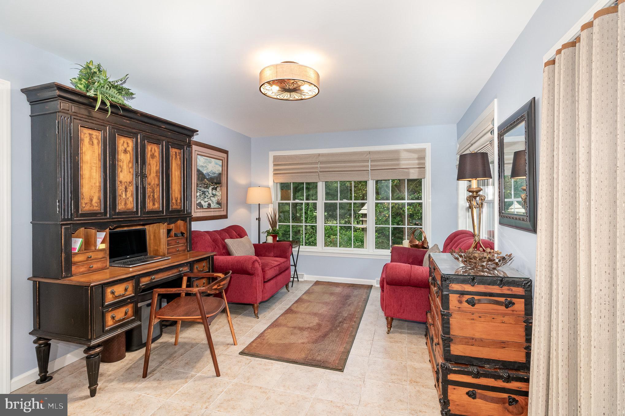 1560 Sheaffer Road Elizabethtown, PA 17022 - Photo 15 of 54 Breakfast/sunroom/office - you decide.