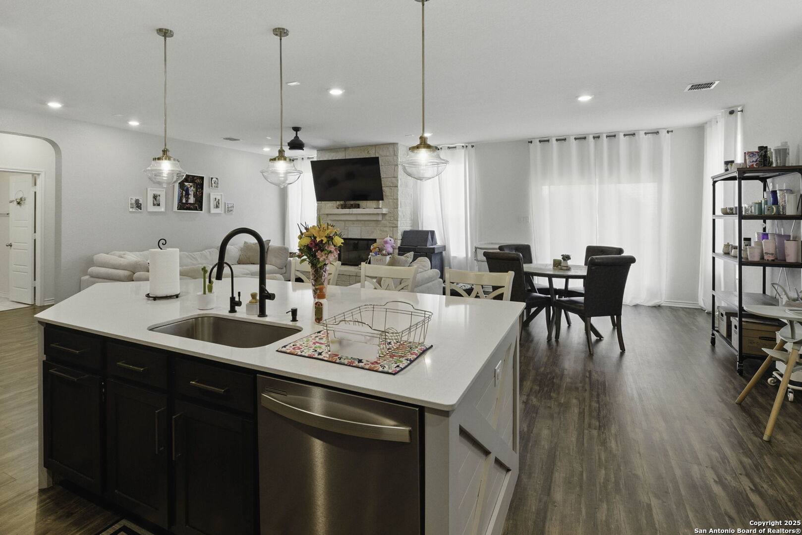 217 Landmark Cove Cibolo, TX 78108 - Photo 7 of 24