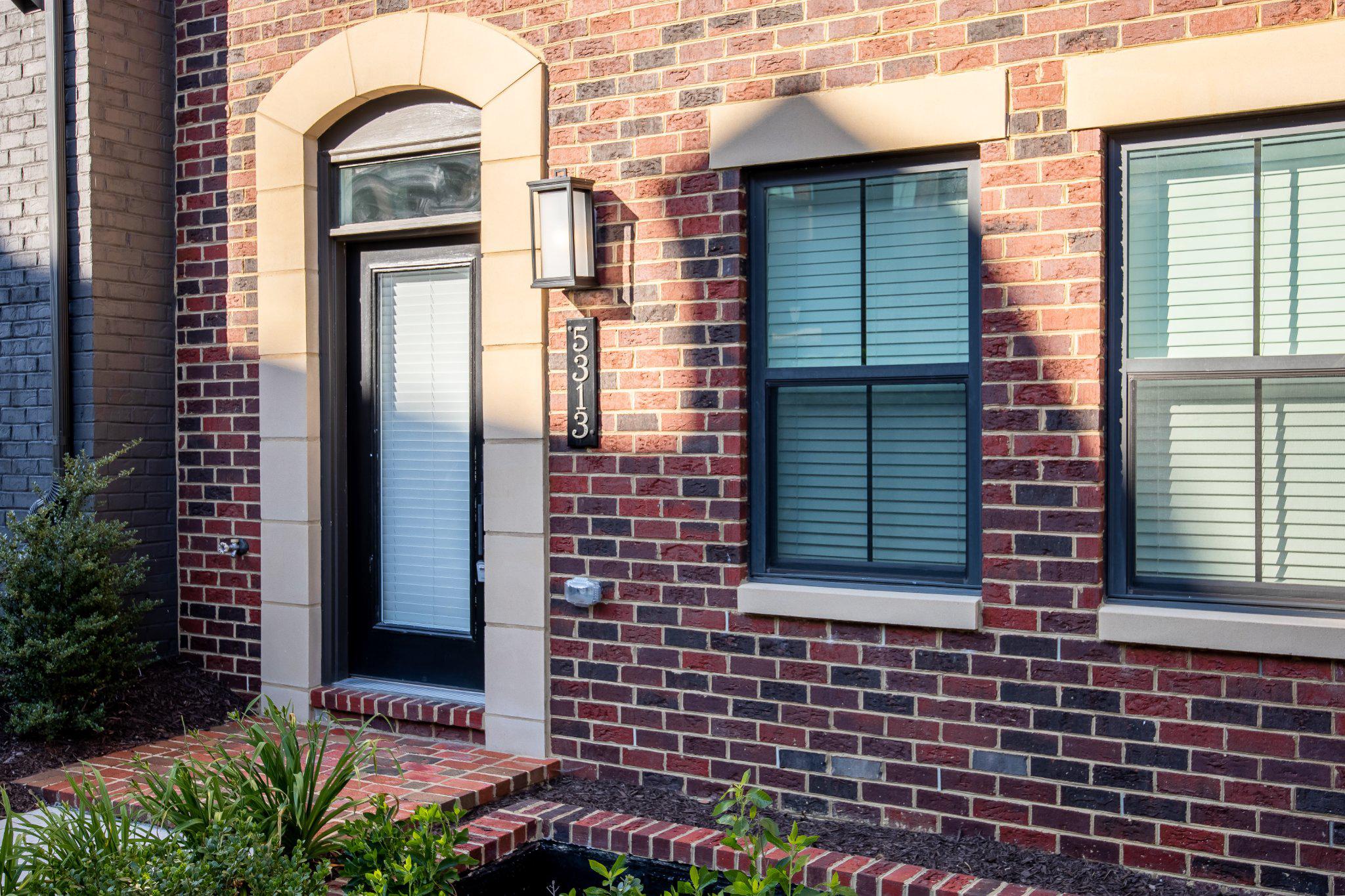 5313 8th Road South Arlington, VA 22204 - Photo 2 of 50 Front