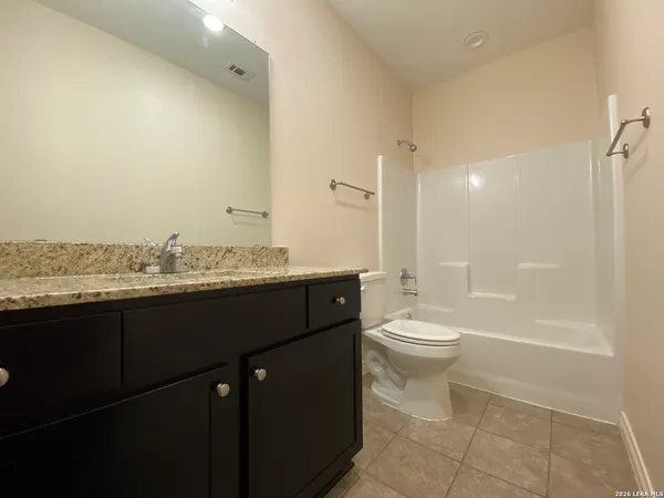 $1,500 | 811 Uvalde Street, Pleasanton, TX 78064