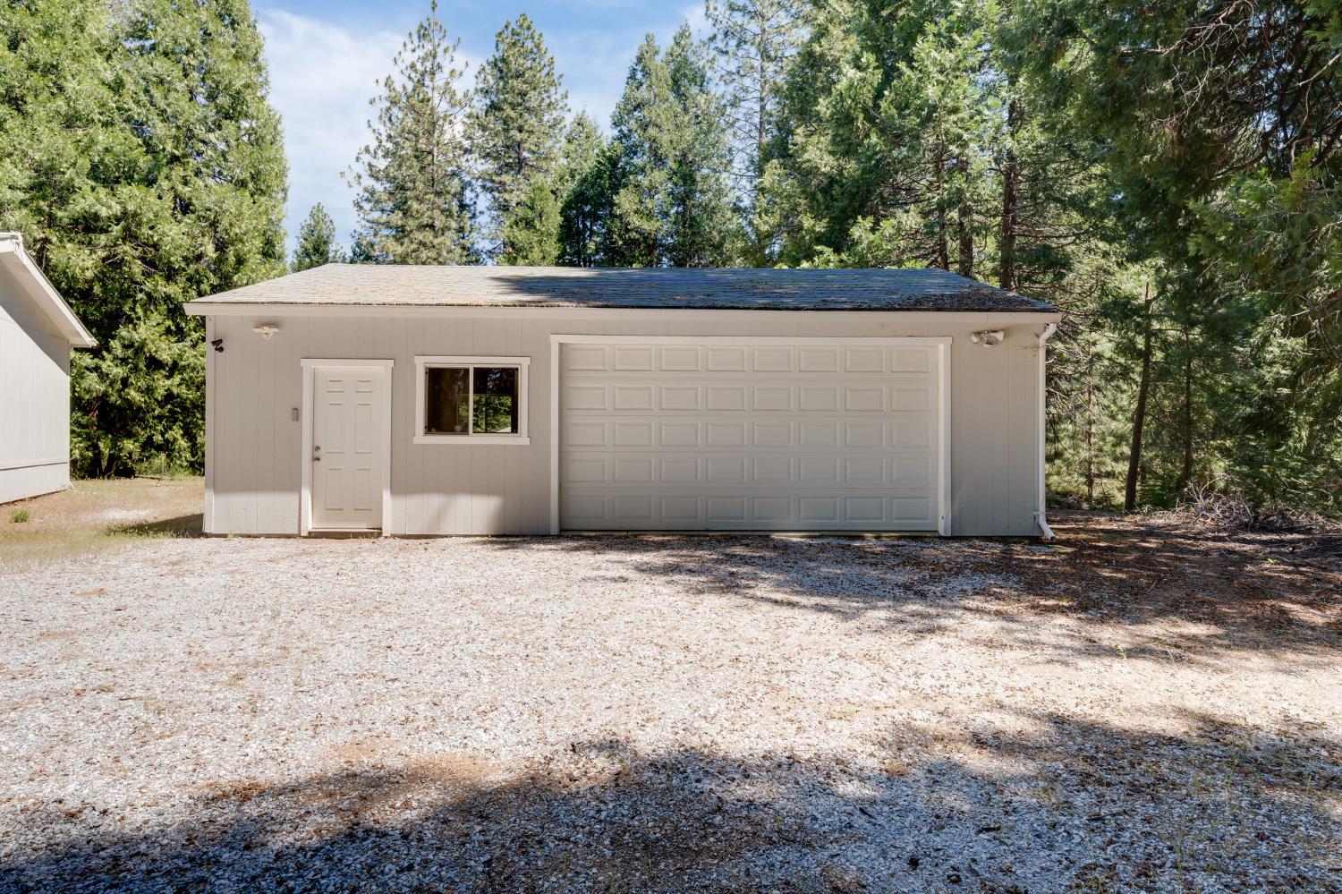 28722 Wood Road Pioneer, CA 95666 - Photo 34 of 39 a view of garage and yard