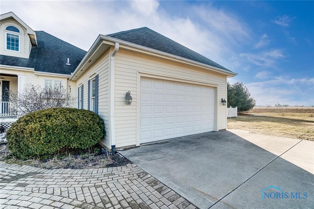 4693 Kilburn Road Berkey, OH 43504 - Photo 10 of 49 Gallery Image 10