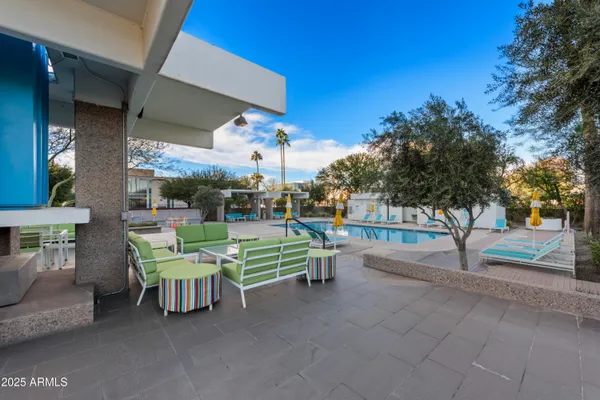 $600,000 | 2323 North Central Avenue, Unit 1401, Phoenix, AZ 85004