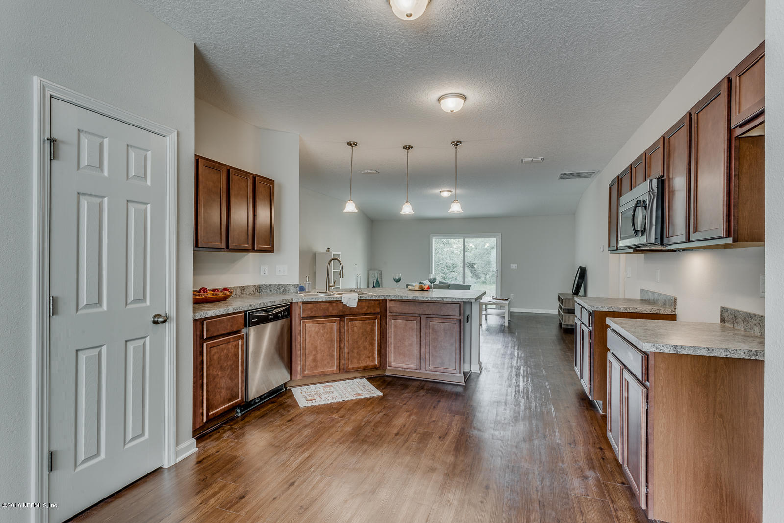 10323 Anson Road Jacksonville, FL 32246 - Photo 4 of 30 kitchen