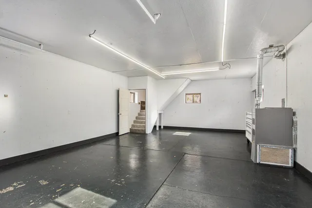 $399,900 | 8482 Cottonwood Drive, Jenison, MI 49428