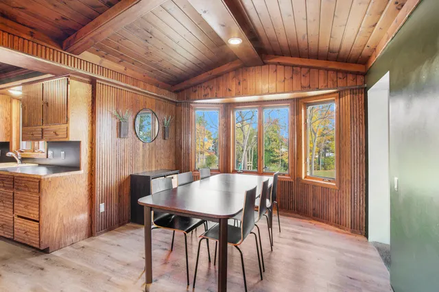 $399,900 | 8482 Cottonwood Drive, Jenison, MI 49428