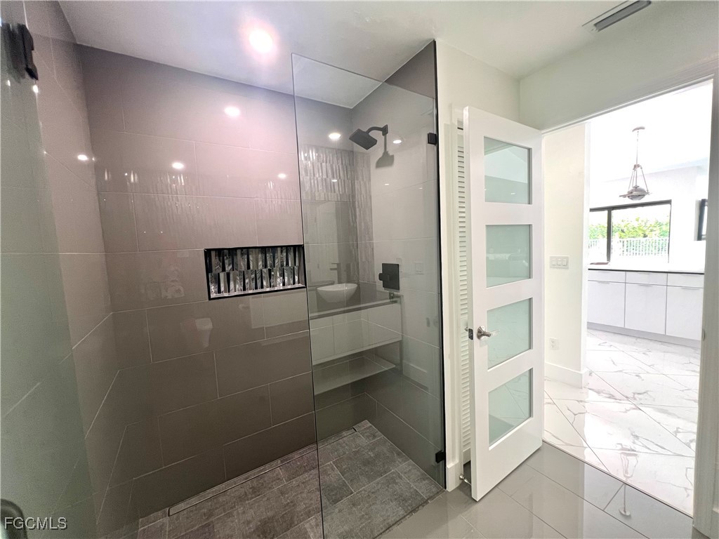 1919 Countess Court Naples, FL 34110 - Photo 22 of 30 a view of bathroom