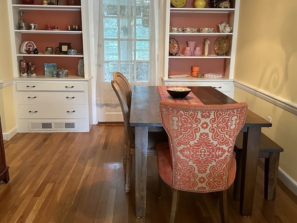 28 Horace Road Belmont, MA 02478 - Photo 6 of 42 Gallery Image 6