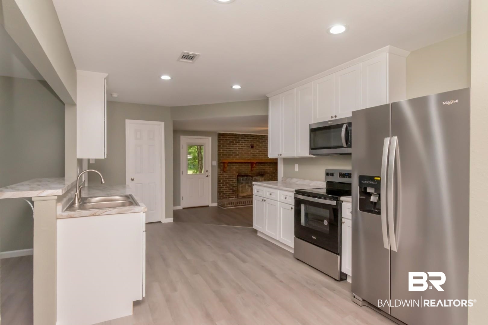 718 Cross Street Saraland, AL 36571 - Photo 8 of 30