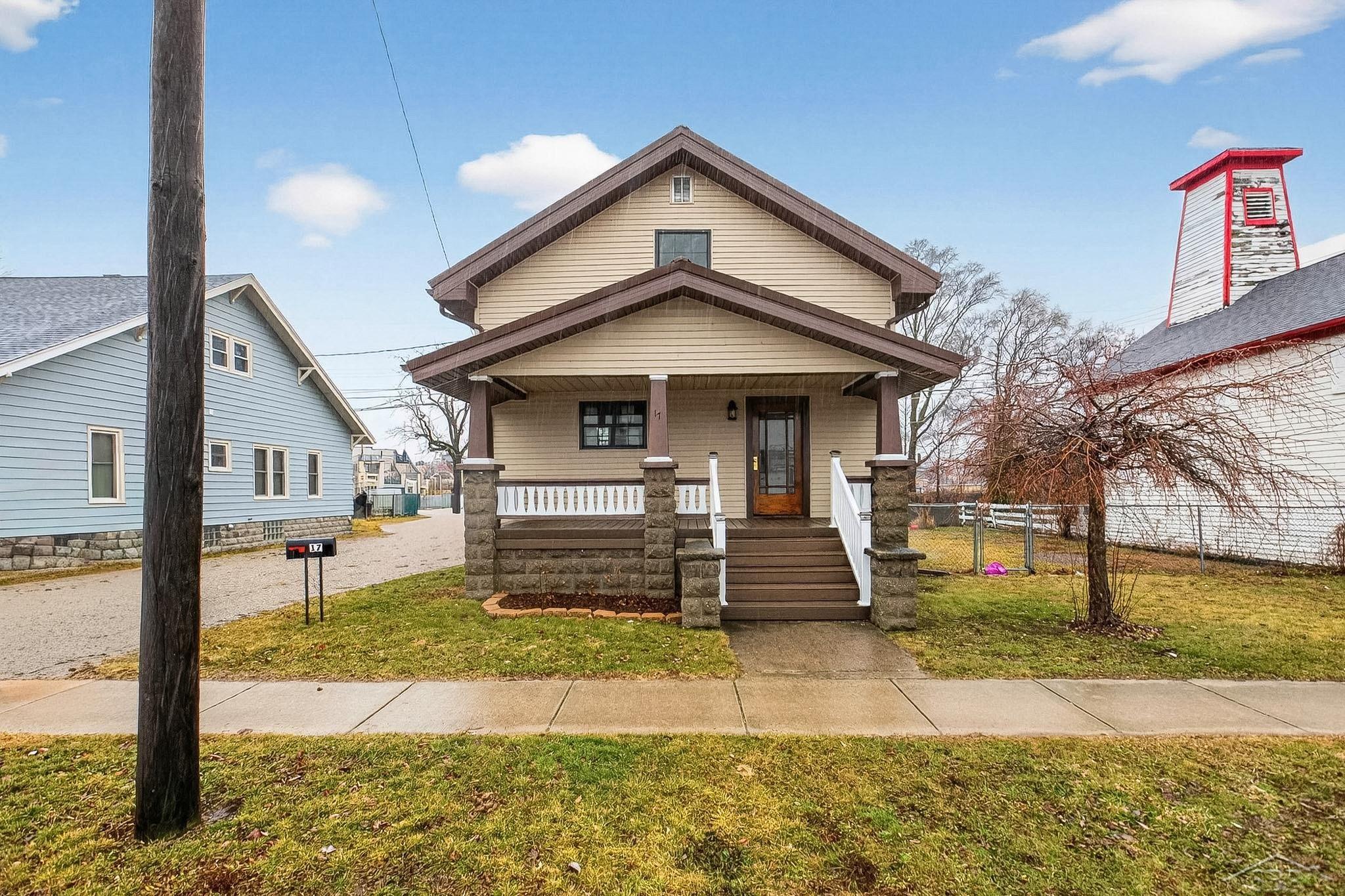17 Union Street Sebewaing, MI 48759 - Photo 3 of 36