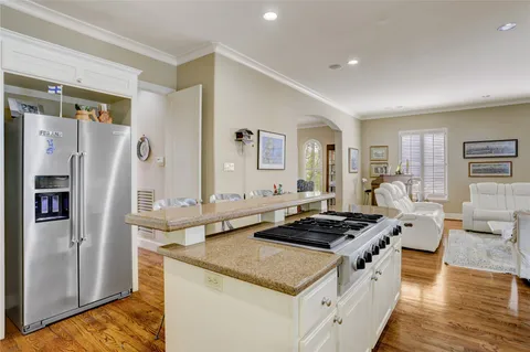 $850,000 | 1008 Potomac Drive, Houston, TX 77057