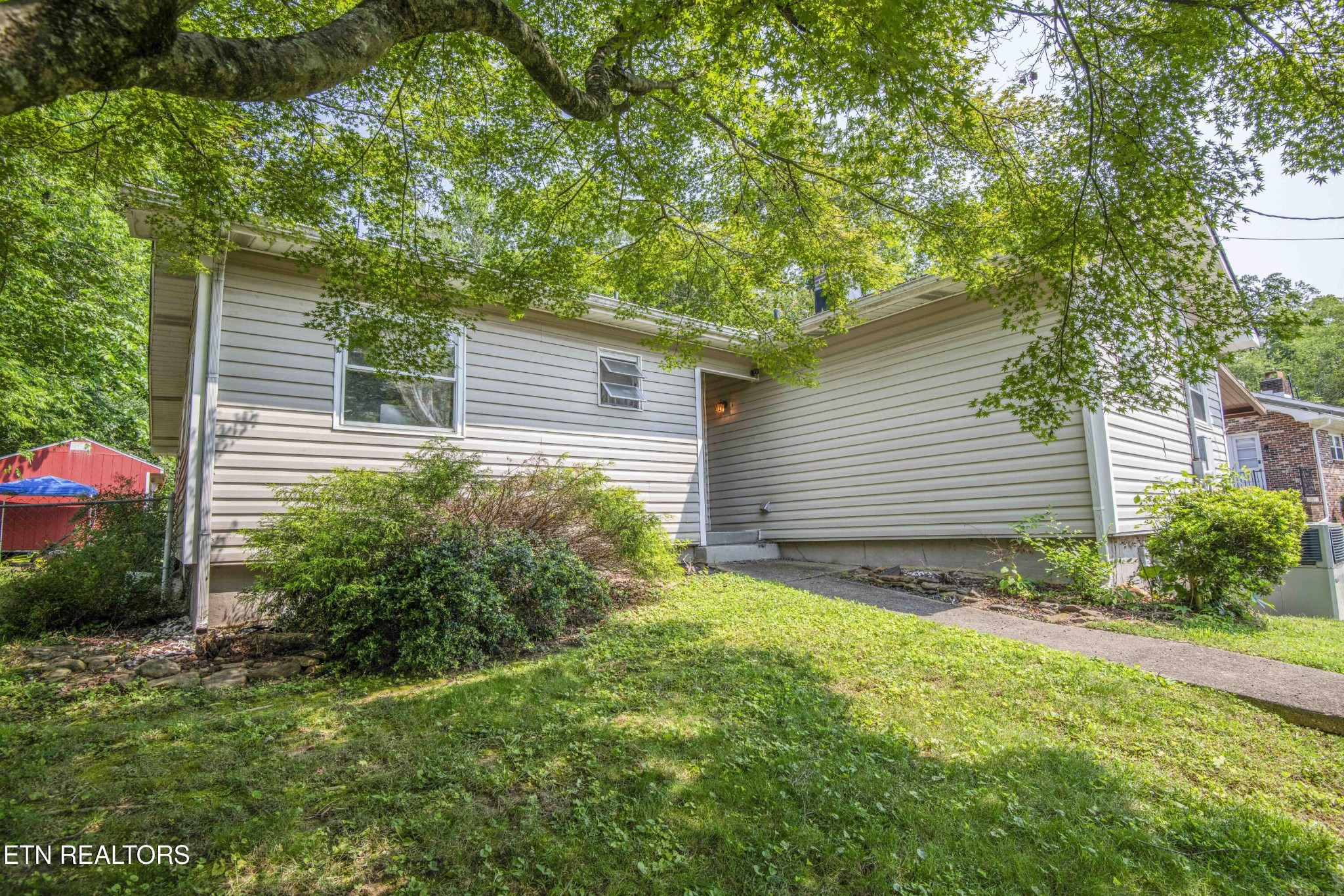 102 Malvern Road Oak Ridge, TN 37830 - Photo 2 of 43 Gallery Image 2