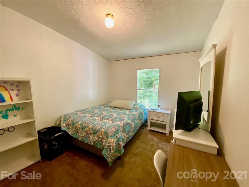 6745 Sugar Hill Road Marion, NC 28752 - Photo 12 of 21 Gallery Image 12
