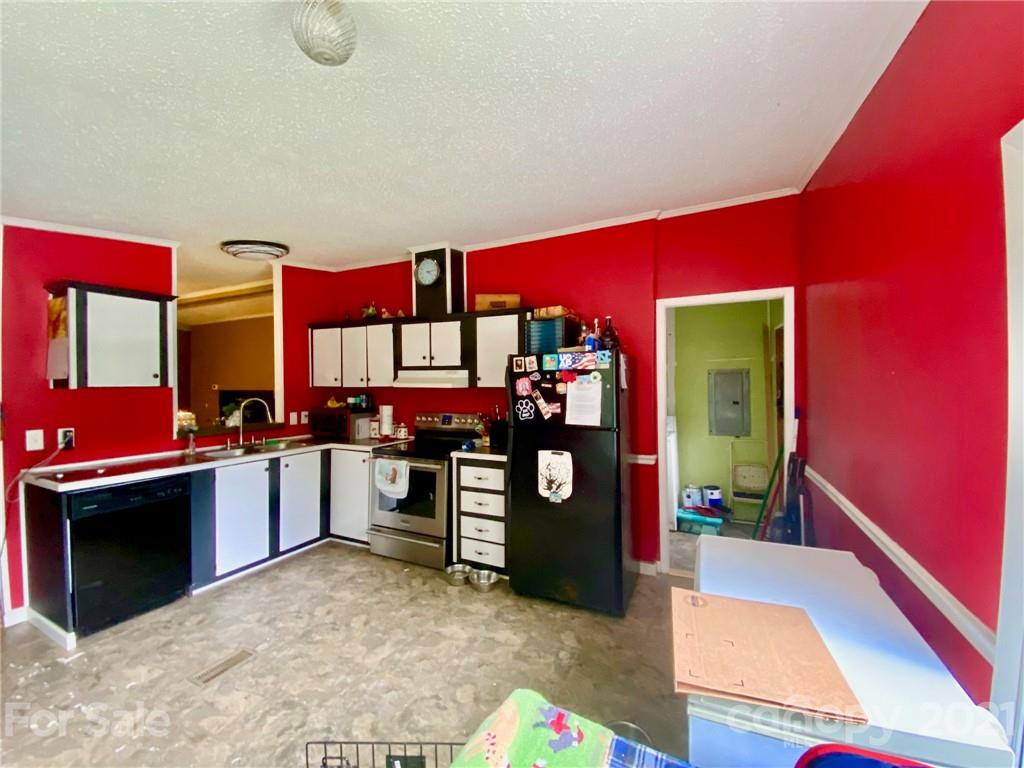 6745 Sugar Hill Road Marion, NC 28752 - Photo 5 of 21 Gallery Image 5