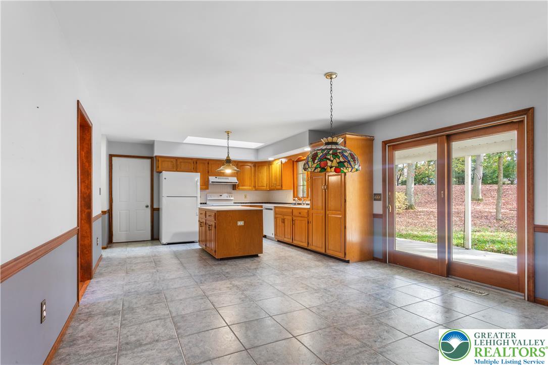434 Schoeneck Avenue Nazareth, PA 18064 - Photo 3 of 39 a view of a room with window